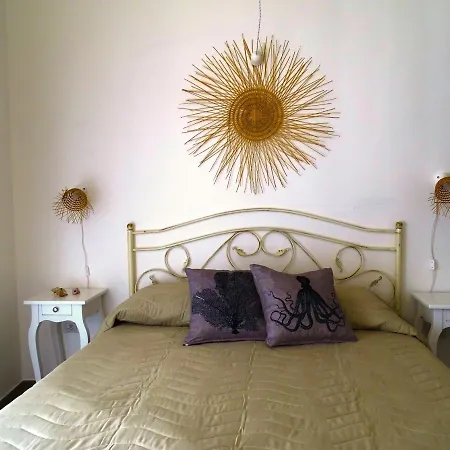 ベッド・アンド・ブレックファスト Mescia Marina 3*