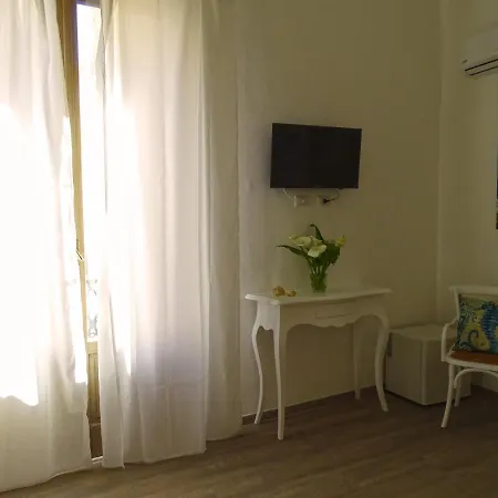 Bed & Breakfast Mescia Marina 3*