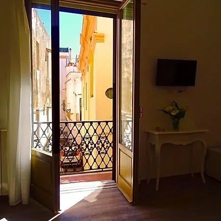 Bed and breakfast Mescia Marina 3*