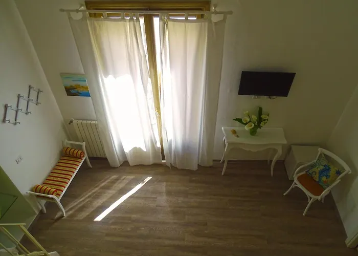 Mescia Marina 3*